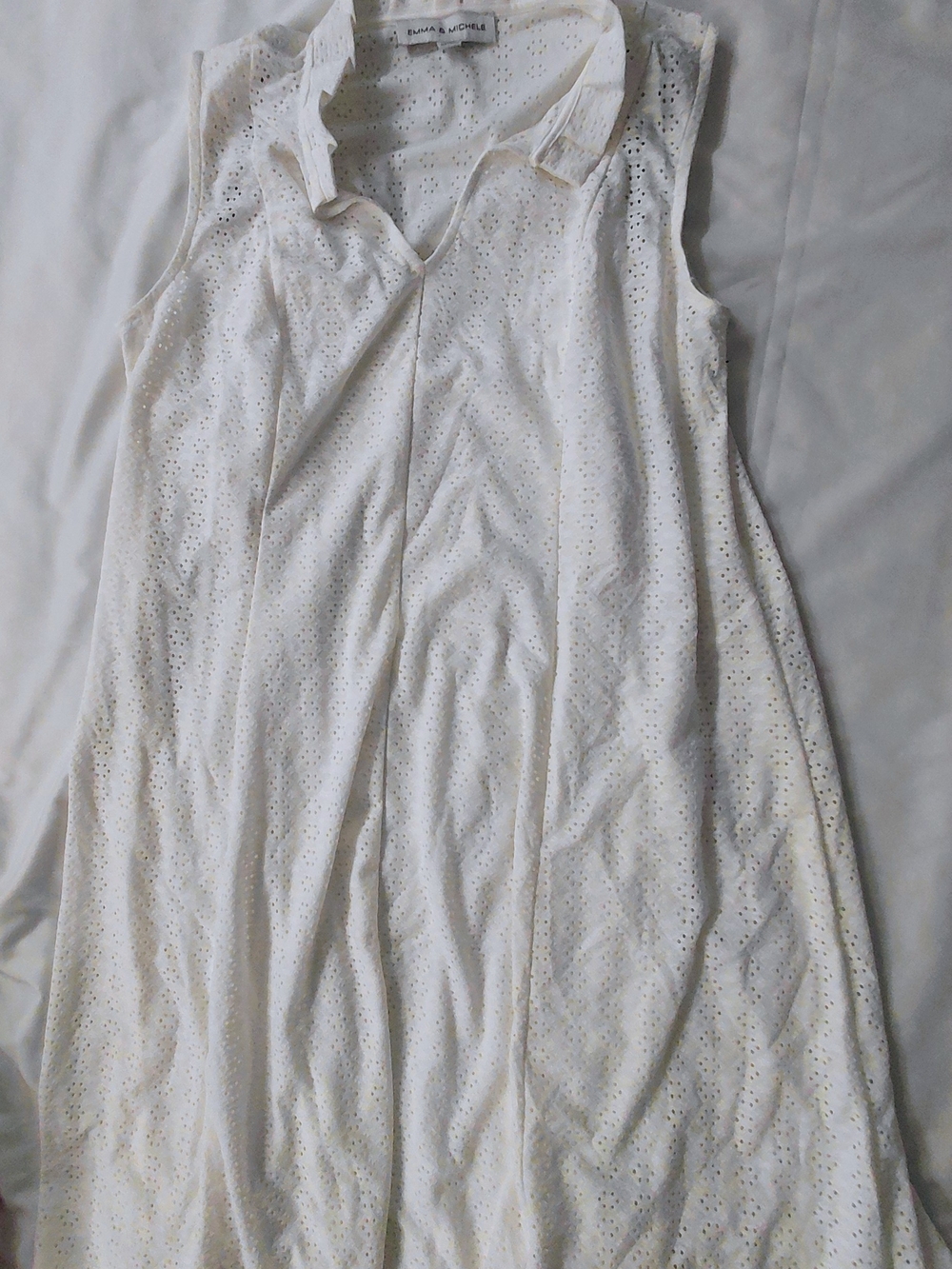 White Eyelet Sleeveless Dress with Ruffled Collar - Picture 4 of 8